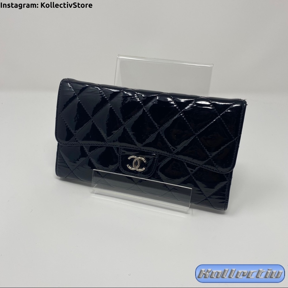 CHANEL Flap Wallet Black